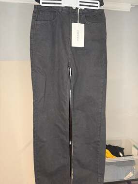 FRAME Le High 'N' Tight Stretch Cut Out Jeans in Black